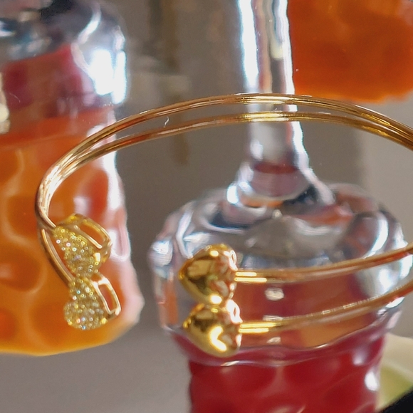 HEART BANGLE - Picture 2 of 6